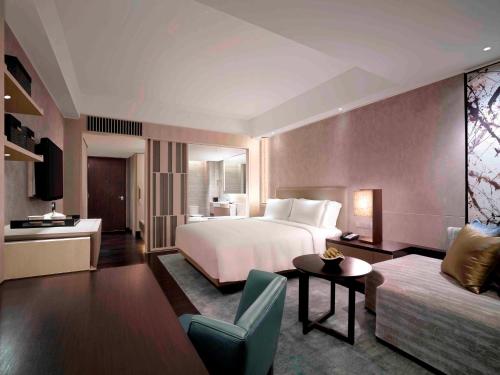 New World Makati Hotel in Manila New World Makati Hotel in Manila