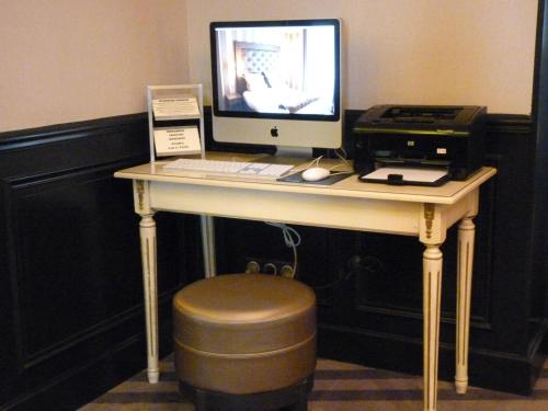 This photo about Hotel Saint Cyr Etoile shared on HyHotel.com