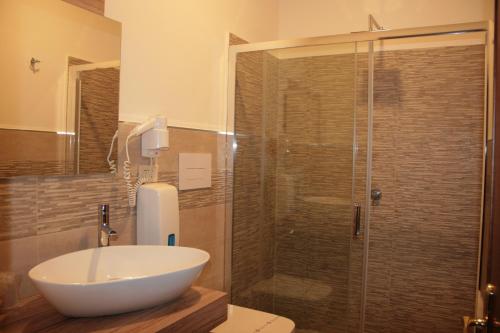 Baño, Hotel Alexander in Giardini Naxos Baño, Hotel Alexander in Giardini Naxos