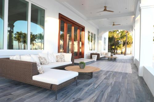 Balcony/terrace, Isla Bella Beach Resort & Spa - Florida Keys in Marathon (FL) Balcony/terrace, Isla Bella Beach Resort & Spa - Florida Keys in Marathon (FL)