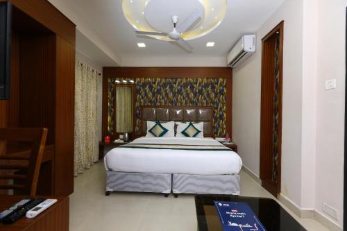 This photo about OYO Flagship 486 Nungambakkam-Greams road-Apollo Hospital shared on HyHotel.com