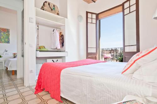 This photo about Happy People Sagrada Familia St Pau shared on HyHotel.com