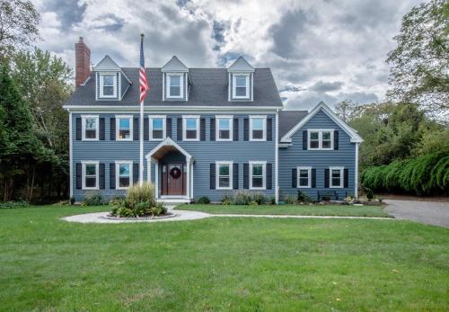 This photo about Above the Bay at Thornton Adams House shared on HyHotel.com