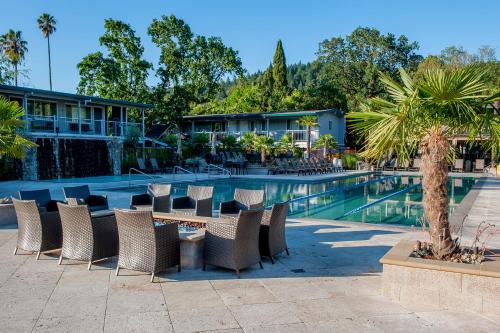 Entrance, Calistoga Spa Hot Springs in Calistoga (CA) Entrance, Calistoga Spa Hot Springs in Calistoga (CA)