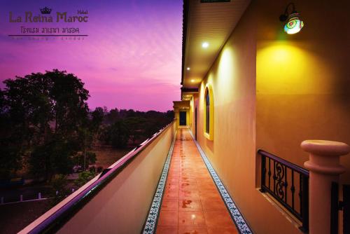 Balcony/terrace, La Reina Maroc Hotel near Premium Outlet Khao Yai Balcony/terrace, La Reina Maroc Hotel near Premium Outlet Khao Yai