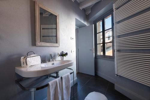 ห้องน้ำ, Isola Bella Apartments - Via del Voltone in สเตรซา ห้องน้ำ, Isola Bella Apartments - Via del Voltone in สเตรซา