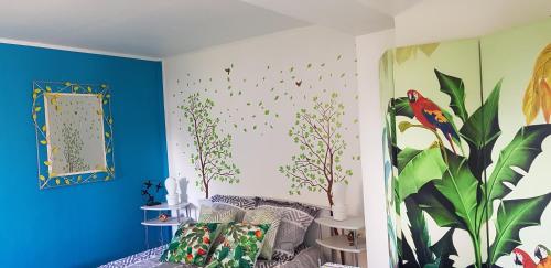 This photo about aux soleil couchant shared on HyHotel.com