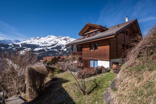 Exterior view, Chalet Alpenrebe in Wengen Exterior view, Chalet Alpenrebe in Wengen