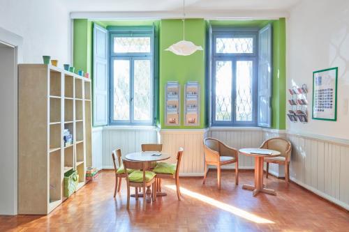 sala de TV, Ostello Montebello - Bellinzona Youth Hostel in Bellinzona sala de TV, Ostello Montebello - Bellinzona Youth Hostel in Bellinzona