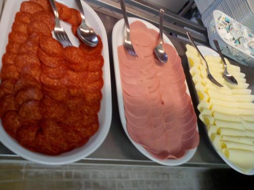 Food and beverages, Oliver Inn Camping in Balatonlelle Food and beverages, Oliver Inn Camping in Balatonlelle