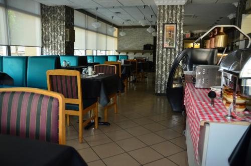 Εστιατόριο, Hotel Royal Plaza in Winnipeg (MB) Εστιατόριο, Hotel Royal Plaza in Winnipeg (MB)