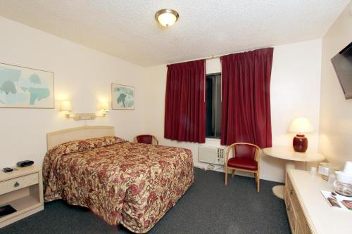 Guestroom, Winners Inn Casino in Winnemucca (NV) Guestroom, Winners Inn Casino in Winnemucca (NV)