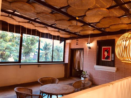 1918’s HOSTEL near Pakse International Airport 1918’s HOSTEL near Pakse International Airport