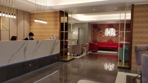 Фойє, Hotel Roma in Trieste Фойє, Hotel Roma in Trieste