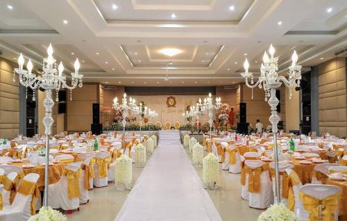 S-Tawan Hotel & Convention in Mahasarakham S-Tawan Hotel & Convention in Mahasarakham