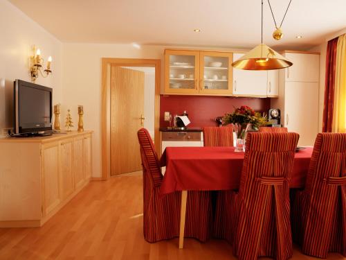 廚房, 格里瑟曼膳食公寓酒店 (Pension Grissemann) in 萊希市中心 廚房, 格里瑟曼膳食公寓酒店 (Pension Grissemann) in 萊希市中心