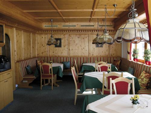 餐廳, 格里瑟曼膳食公寓酒店 (Pension Grissemann) in 萊希市中心 餐廳, 格里瑟曼膳食公寓酒店 (Pension Grissemann) in 萊希市中心