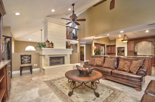 Lake Tarpon Executive Home 5BR 2 Kitchens 2 Laundry Rooms Million Dollar Executive Level Home in Palm Harbor (FL) Lake Tarpon Executive Home 5BR 2 Kitchens 2 Laundry Rooms Million Dollar Executive Level Home in Palm Harbor (FL)