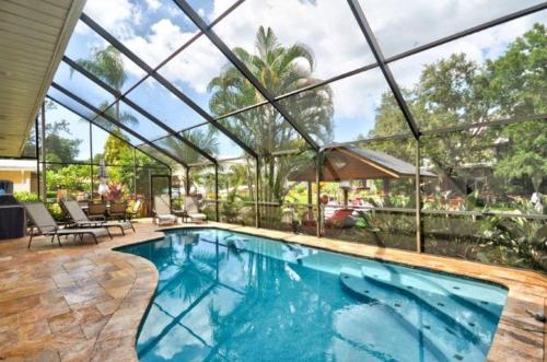 Lake Tarpon Executive Home 5BR 2 Kitchens 2 Laundry Rooms Million Dollar Executive Level Home in Palm Harbor (FL) Lake Tarpon Executive Home 5BR 2 Kitchens 2 Laundry Rooms Million Dollar Executive Level Home in Palm Harbor (FL)