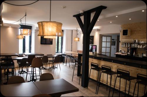 酒吧/高級酒吧, 拉巴斯蒂德奧里維羅基斯酒店 (Logis Hotel La Bastide des Oliviers) in 蒙夫朗屈安 酒吧/高級酒吧, 拉巴斯蒂德奧里維羅基斯酒店 (Logis Hotel La Bastide des Oliviers) in 蒙夫朗屈安