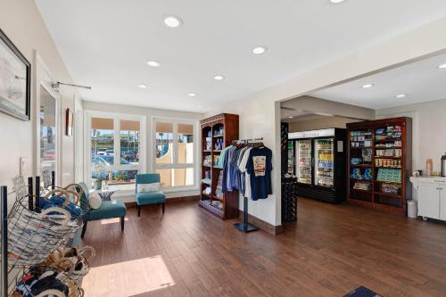 Shops, Ocean Beach Hotel in Ocean Beach Shops, Ocean Beach Hotel in Ocean Beach