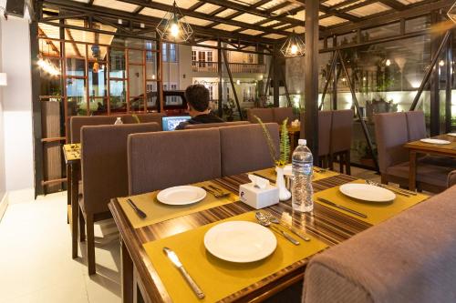 Restaurant, Fresco Retreat near Patan Hospital Restaurant, Fresco Retreat near Patan Hospital