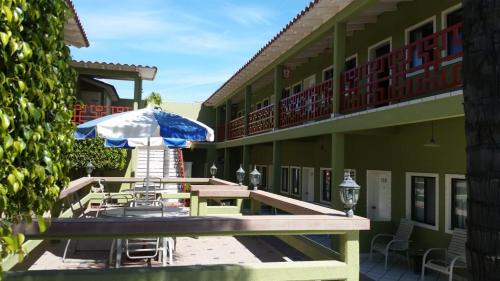 HOTEL AZTECA INN in Ensenada HOTEL AZTECA INN in Ensenada