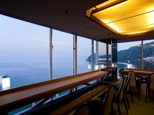 Bar/lounge, Ryokan Kaigetsukan in Awaji Island Bar/lounge, Ryokan Kaigetsukan in Awaji Island