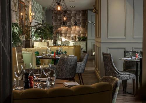 Restaurant, Ramada Hotel and Suites by Wyndham Coventry in Coventry Restaurant, Ramada Hotel and Suites by Wyndham Coventry in Coventry