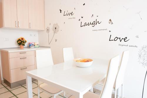 Facilities, Michelangelo Apartment, comfy flat in central area in Civitavecchia Facilities, Michelangelo Apartment, comfy flat in central area in Civitavecchia