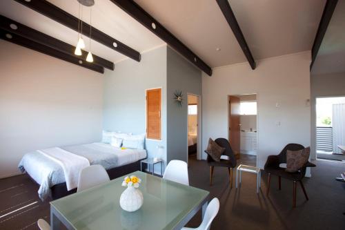 Broadway Motel & Miro Court Villas in Matamata Broadway Motel & Miro Court Villas in Matamata