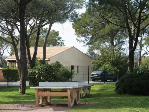 Sports and activities, Lagrange Vacances Le Domaine des Grands Pins in Vallon de Coste Sports and activities, Lagrange Vacances Le Domaine des Grands Pins in Vallon de Coste