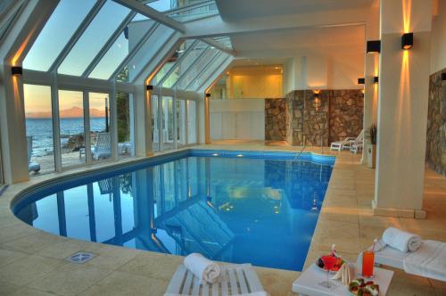 Swimming pool, Hotel Huemul in San Carlos de Bariloche Swimming pool, Hotel Huemul in San Carlos de Bariloche