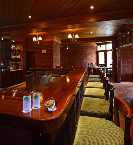 Bar/ Salón, Sarova Panafric Hotel in Nairobi Bar/ Salón, Sarova Panafric Hotel in Nairobi
