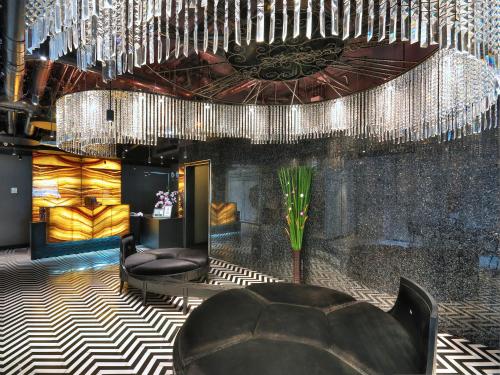 スカイ ホテル17