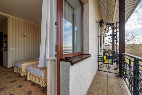 شرفة/ تراس, Status Hotel in ماليكيف شرفة/ تراس, Status Hotel in ماليكيف