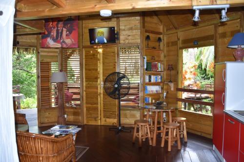 Facilities, Gite du Manial "Cabane du sentier des etoiles" in Pointe-Noire Facilities, Gite du Manial "Cabane du sentier des etoiles" in Pointe-Noire