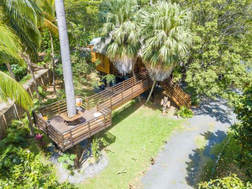 Exterior view, Gite du Manial "Cabane du sentier des etoiles" in Pointe-Noire Exterior view, Gite du Manial "Cabane du sentier des etoiles" in Pointe-Noire