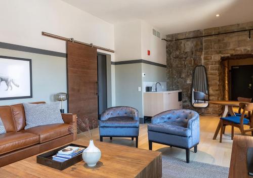 在meiguo.com看到的Lora的介绍图片