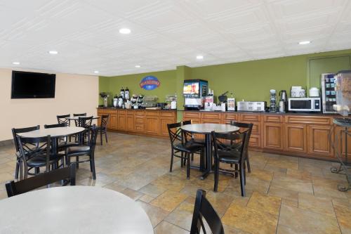 餐飲選擇, 古德利茨維爾納什維爾溫德姆柏茂酒店 (Baymont by Wyndham Goodlettsville/Nashville) in 古德利茨維爾 (TN) 餐飲選擇, 古德利茨維爾納什維爾溫德姆柏茂酒店 (Baymont by Wyndham Goodlettsville/Nashville) in 古德利茨維爾 (TN)