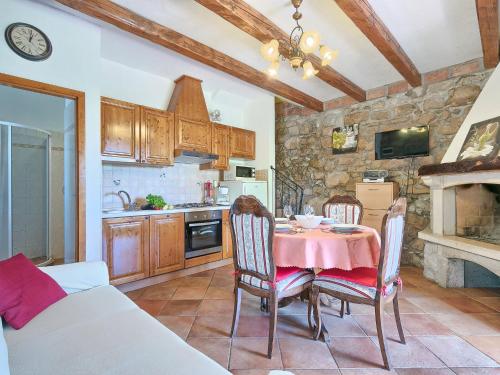 Holiday Home Panorama 2 by Interhome in لابين Holiday Home Panorama 2 by Interhome in لابين