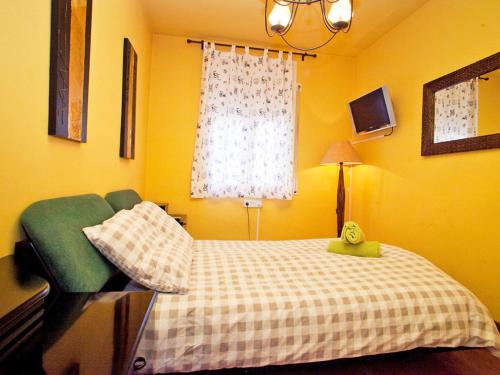 This photo about Apartment Sants-MontjuA¯c ConstituciA³ shared on HyHotel.com