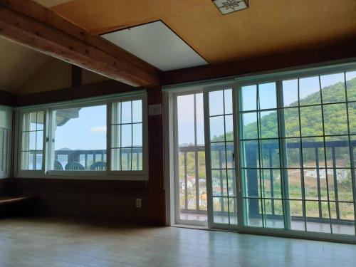 Yehyang Pension in Sanyang-eup Yehyang Pension in Sanyang-eup