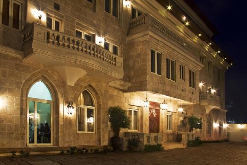 This photo about WestFoster Harbour shared on HyHotel.com