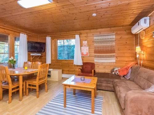 Holiday Home Suvituuli by Interhome in Vaara Holiday Home Suvituuli by Interhome in Vaara