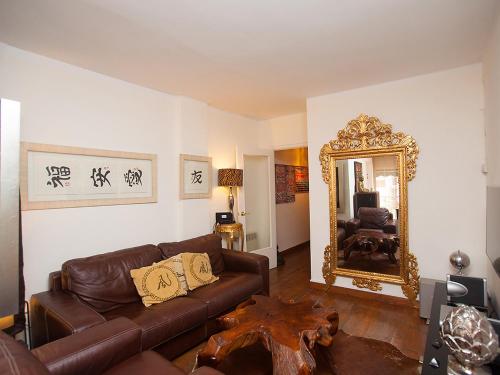 This photo about Apartment Sants-MontjuA¯c ConstituciA³ shared on HyHotel.com