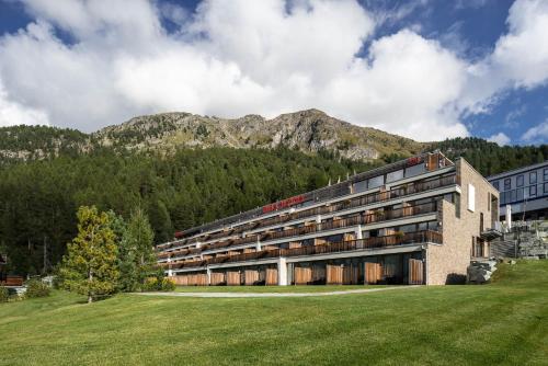A szálláshely kívülről, Nira Alpina in Silvaplana A szálláshely kívülről, Nira Alpina in Silvaplana