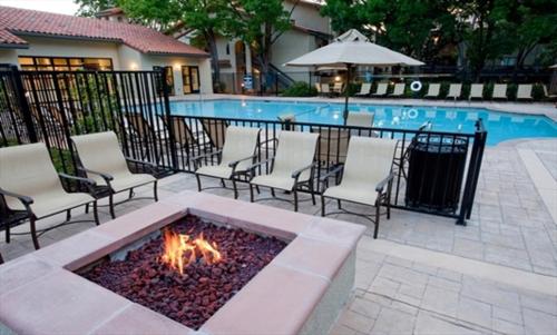 This photo about Avalon Mountain View shared on HyHotel.com