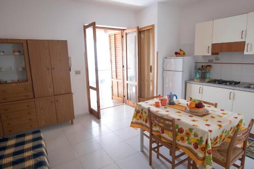Restaurante, Two room apartment near the beach in Sciacca Restaurante, Two room apartment near the beach in Sciacca