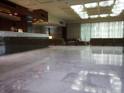 Vestíbulo, Oriental Palace Hotel in Manama Vestíbulo, Oriental Palace Hotel in Manama